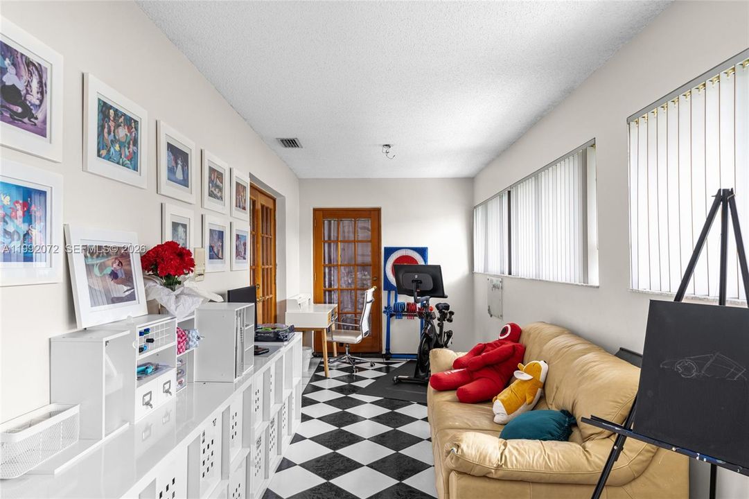 For Sale: $1,299,999 (5 beds, 5 baths, 4269 Square Feet)