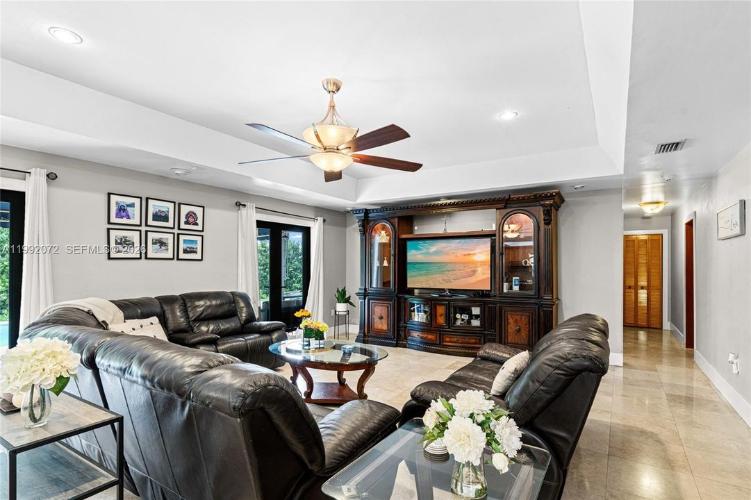 For Sale: $1,299,999 (5 beds, 5 baths, 4269 Square Feet)