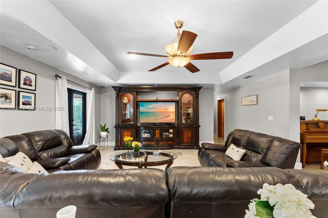 For Sale: $1,299,999 (5 beds, 5 baths, 4269 Square Feet)