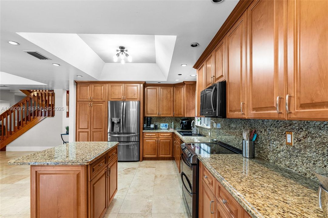 For Sale: $1,299,999 (5 beds, 5 baths, 4269 Square Feet)