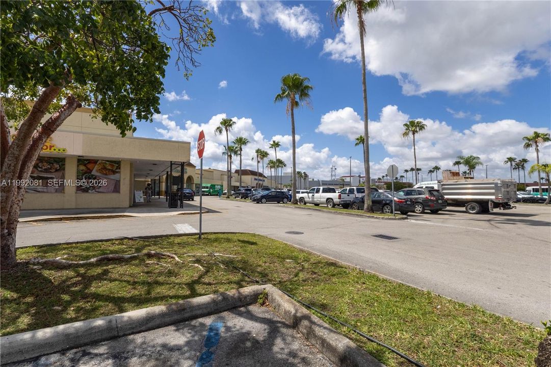 На продажу: $350,000 (0 спален, 0 ванн, 0 Квадратных фут)