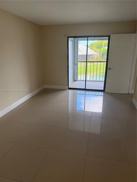 Activo con contrato: $1,850 (2 camas, 1 baños, 863 Pies cuadrados)