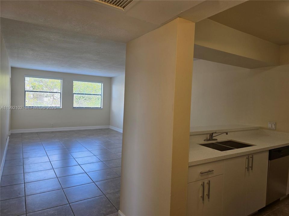 En Venta: $265,900 (1 camas, 1 baños, 710 Pies cuadrados)