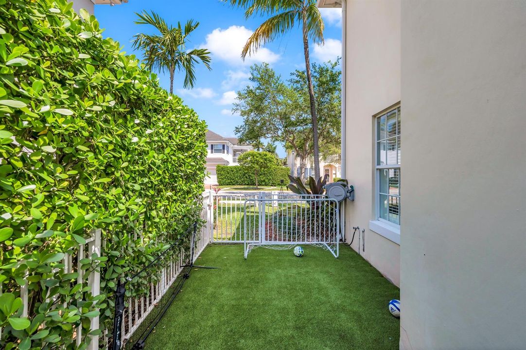 1328 SW 21ST CT-71