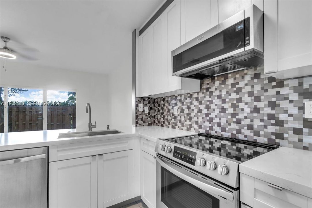 En Venta: $279,000 (3 camas, 2 baños, 1169 Pies cuadrados)