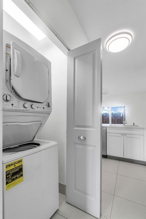 En Venta: $279,000 (3 camas, 2 baños, 1169 Pies cuadrados)