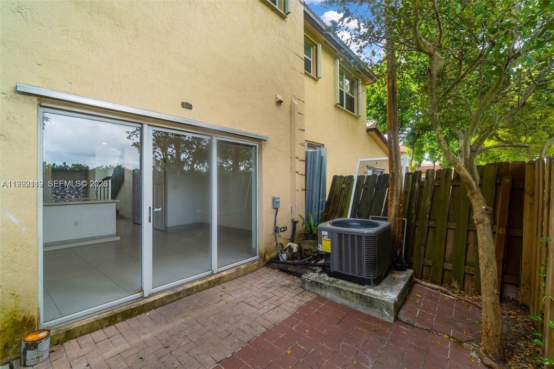 En Venta: $279,000 (3 camas, 2 baños, 1169 Pies cuadrados)