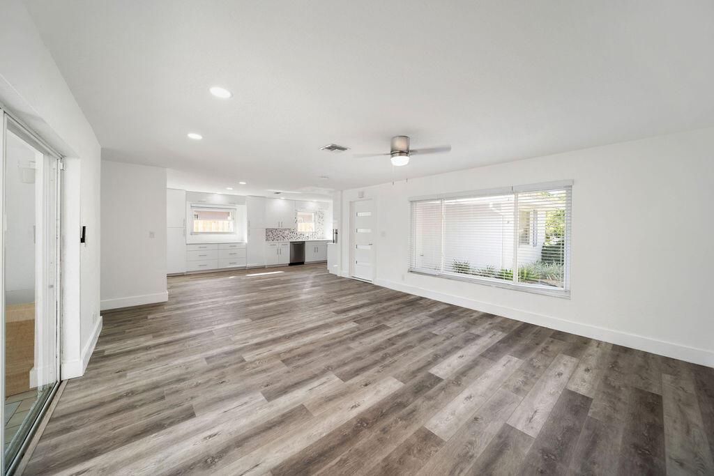 Family room/dining area