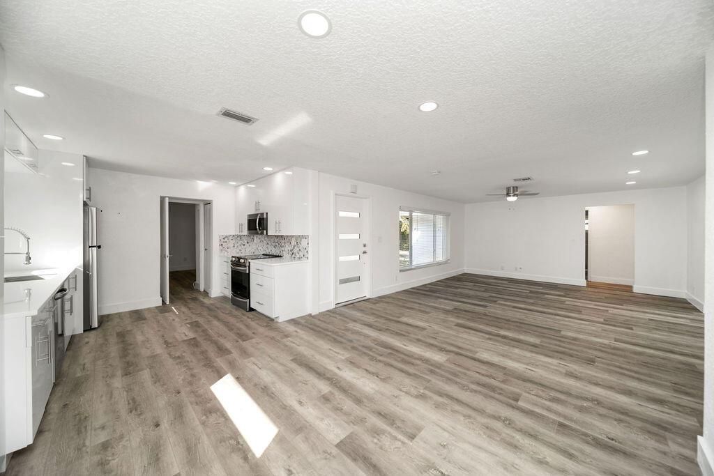 Open kitchen
