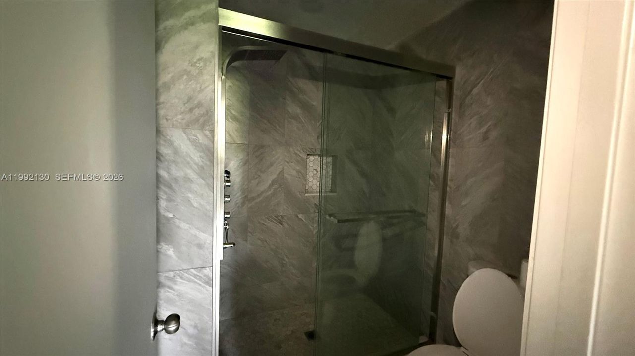 For Sale: $259,000 (2 beds, 2 baths, 1150 Square Feet)