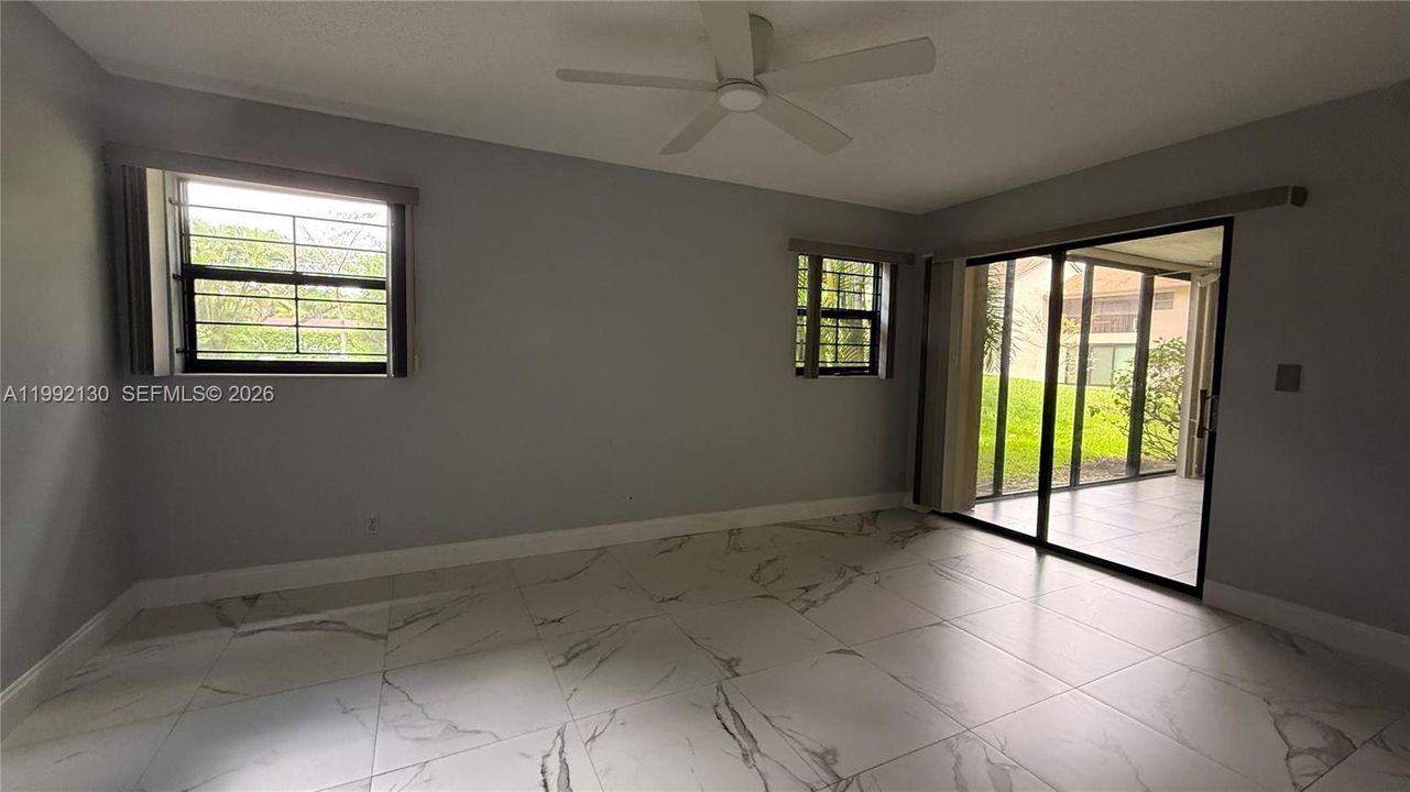For Sale: $259,000 (2 beds, 2 baths, 1150 Square Feet)