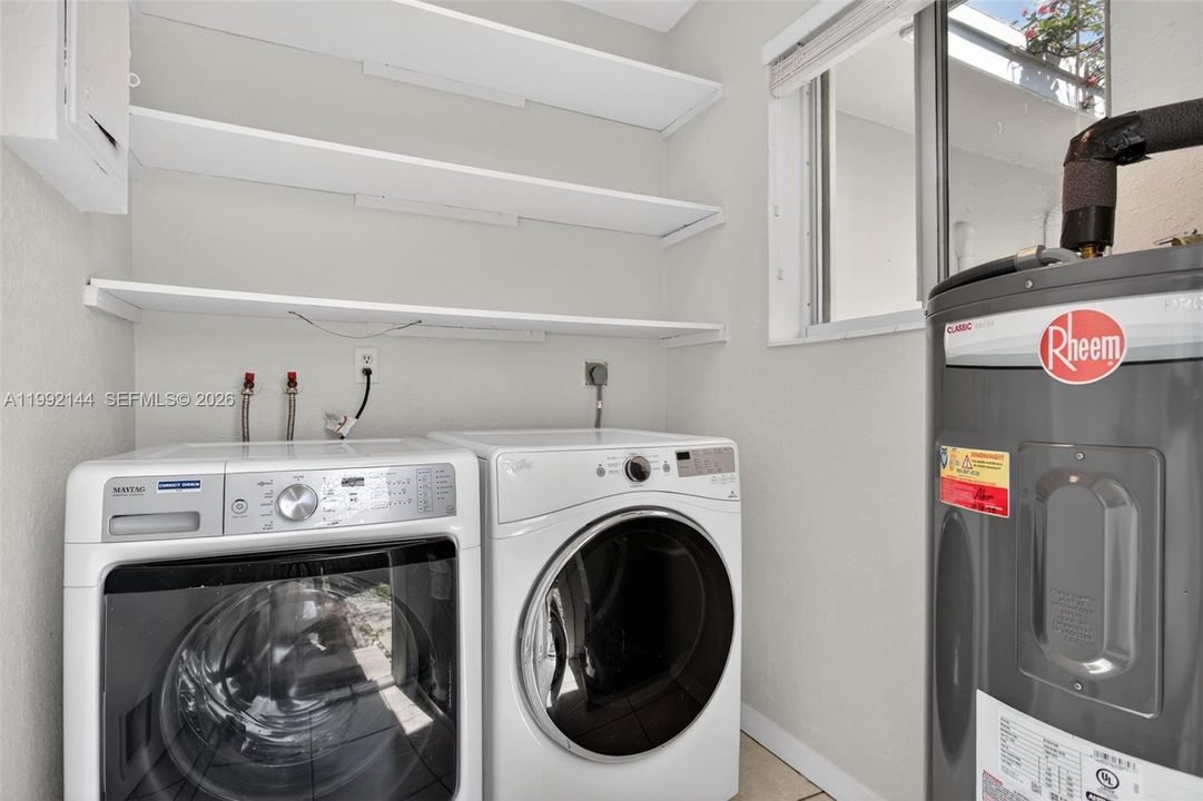 En Venta: $999,000 (0 camas, 0 baños, 2729 Pies cuadrados)