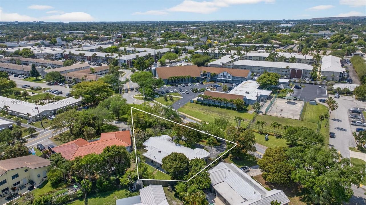 En Venta: $999,000 (0 camas, 0 baños, 2729 Pies cuadrados)