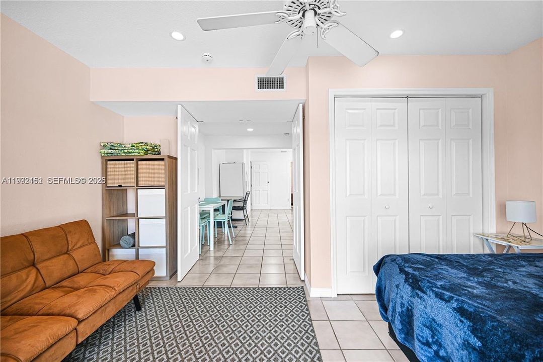 For Sale: $1,300,000 (5 beds, 3 baths, 2728 Square Feet)