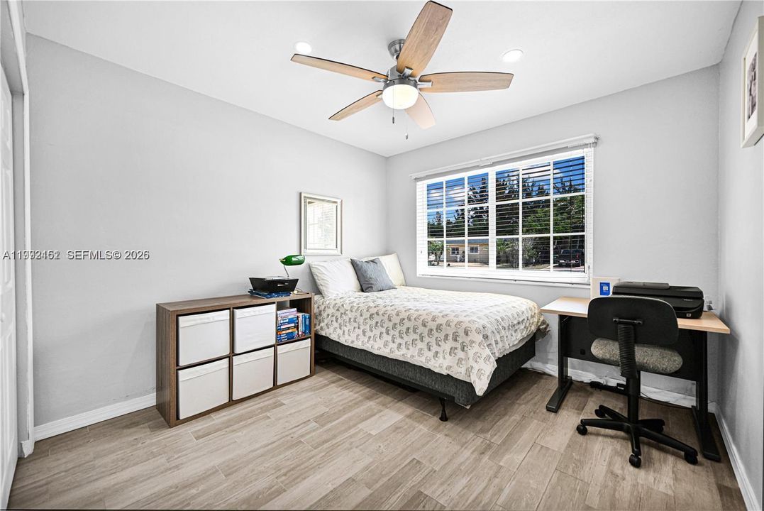 For Sale: $1,300,000 (5 beds, 3 baths, 2728 Square Feet)