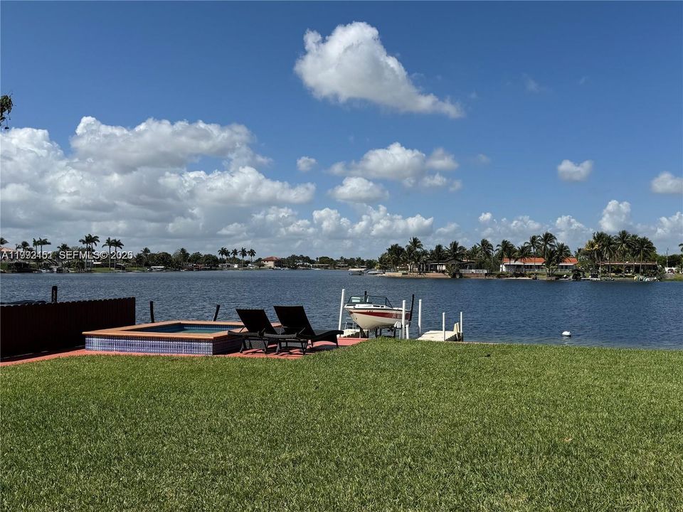 For Sale: $1,300,000 (5 beds, 3 baths, 2728 Square Feet)