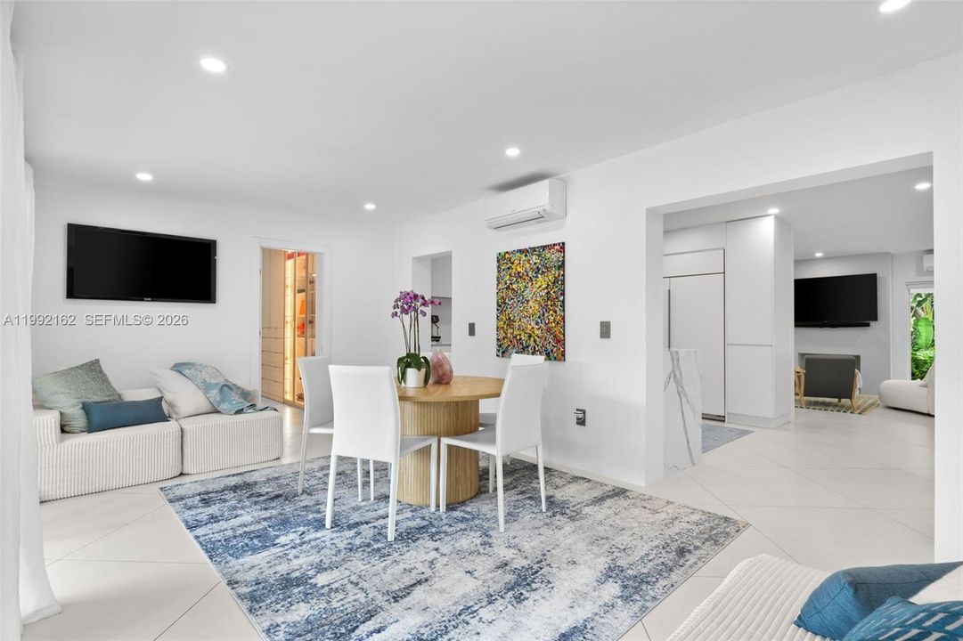 Active With Contract: $3,150,000 (4 beds, 3 baths, 2314 Square Feet)