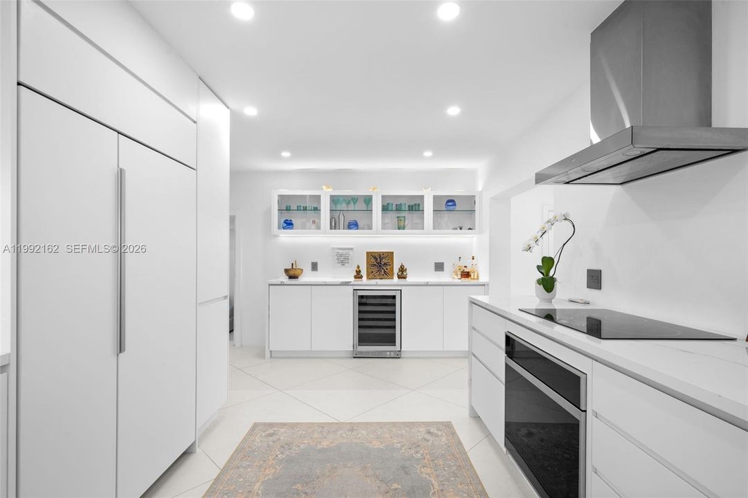 Active With Contract: $3,150,000 (4 beds, 3 baths, 2314 Square Feet)