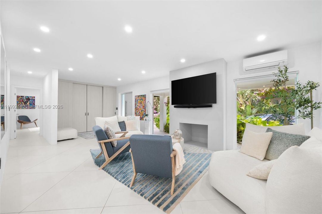 Active With Contract: $3,150,000 (4 beds, 3 baths, 2314 Square Feet)