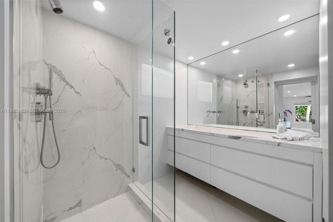Active With Contract: $3,150,000 (4 beds, 3 baths, 2314 Square Feet)
