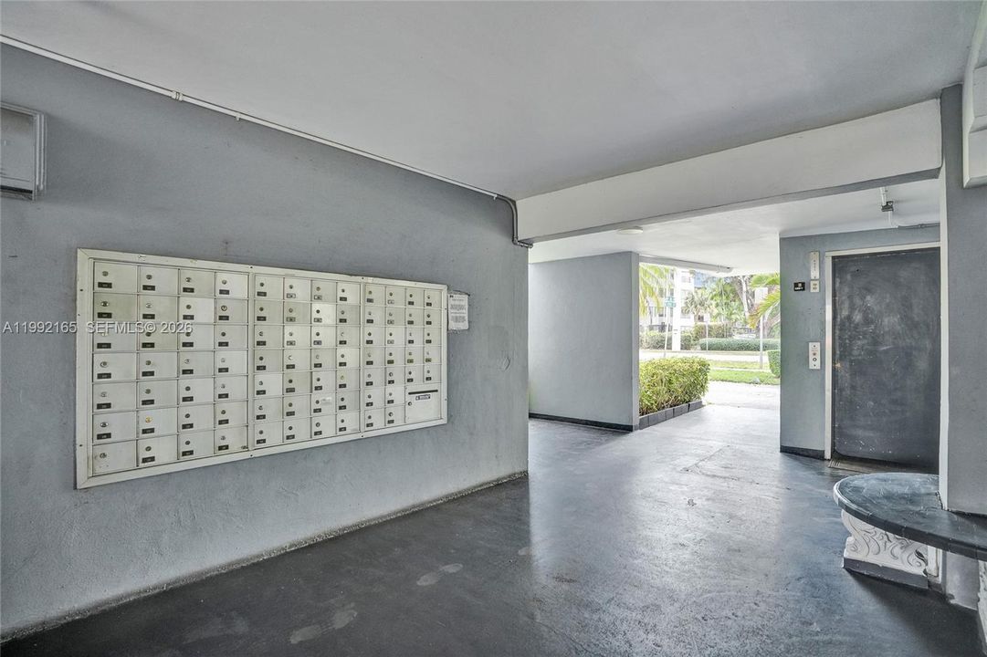 En Venta: $180,000 (1 camas, 1 baños, 898 Pies cuadrados)