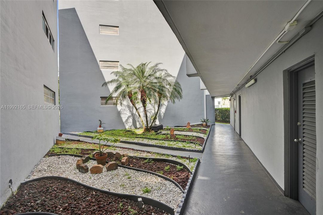 En Venta: $180,000 (1 camas, 1 baños, 898 Pies cuadrados)