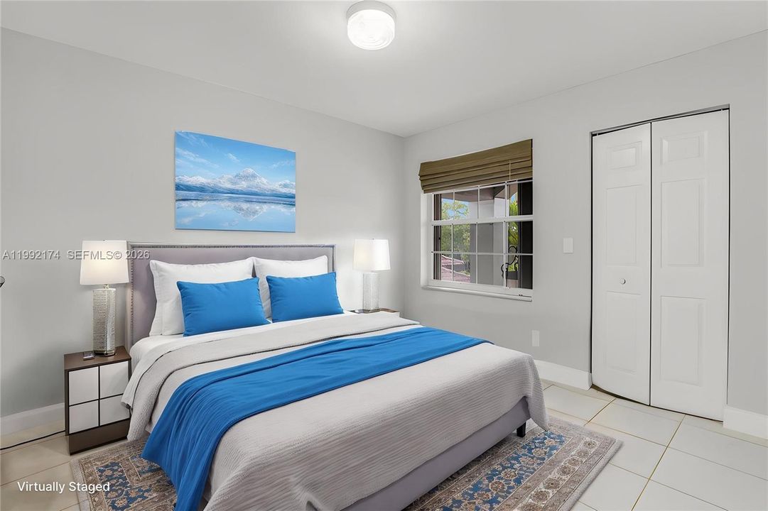 Под контрактом: $939,000 (6 спален, 4 ванн, 3446 Квадратных фут)