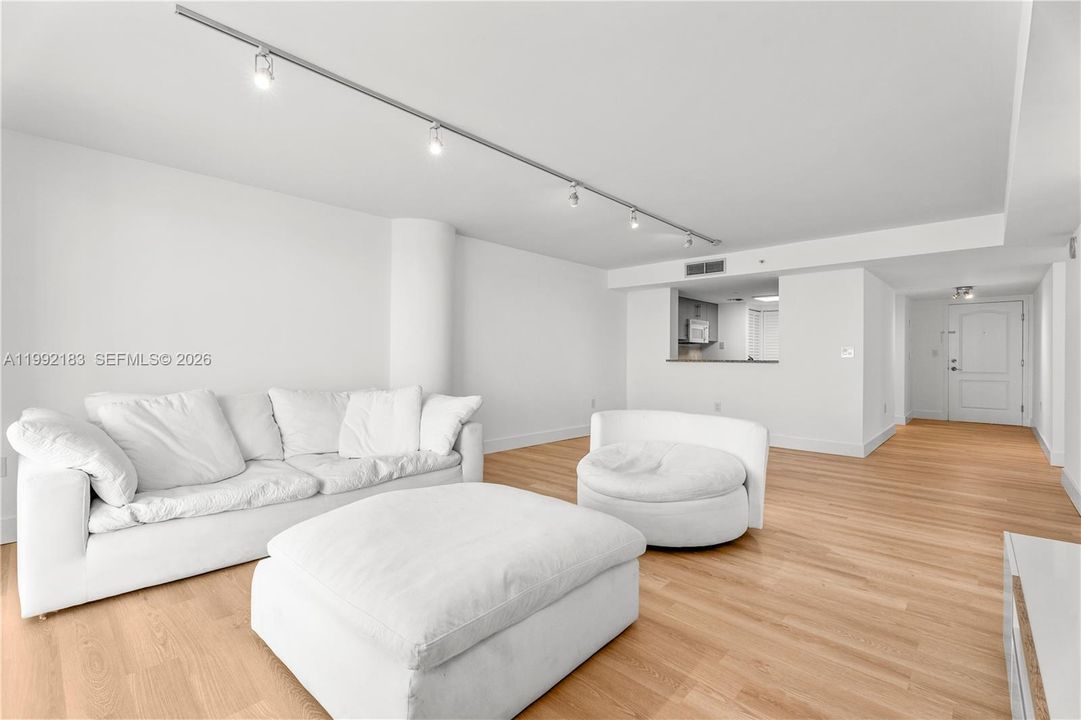 En Venta: $920,000 (2 camas, 2 baños, 1367 Pies cuadrados)