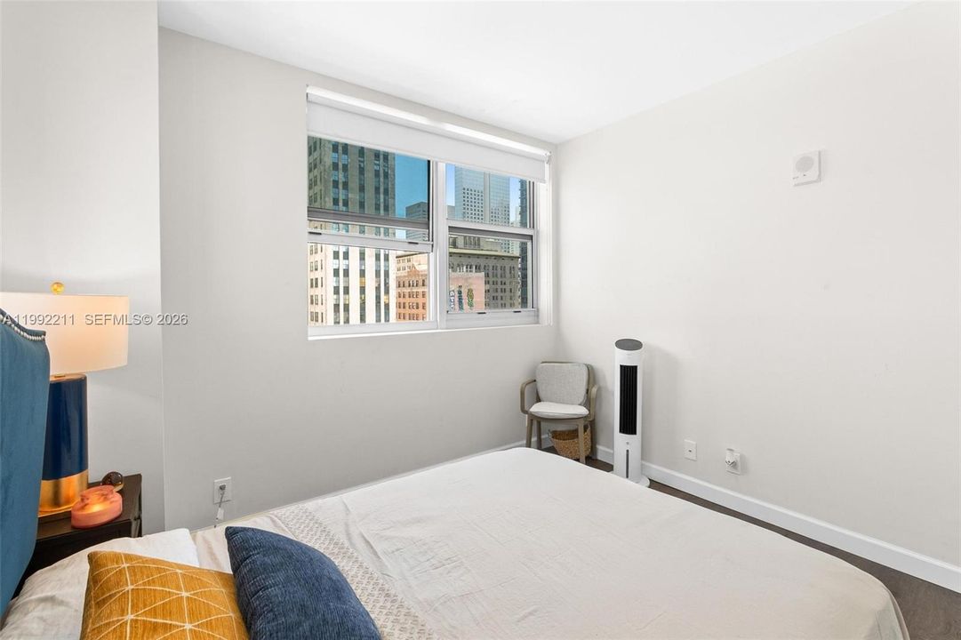 For Sale: $310,000 (2 beds, 1 baths, 787 Square Feet)