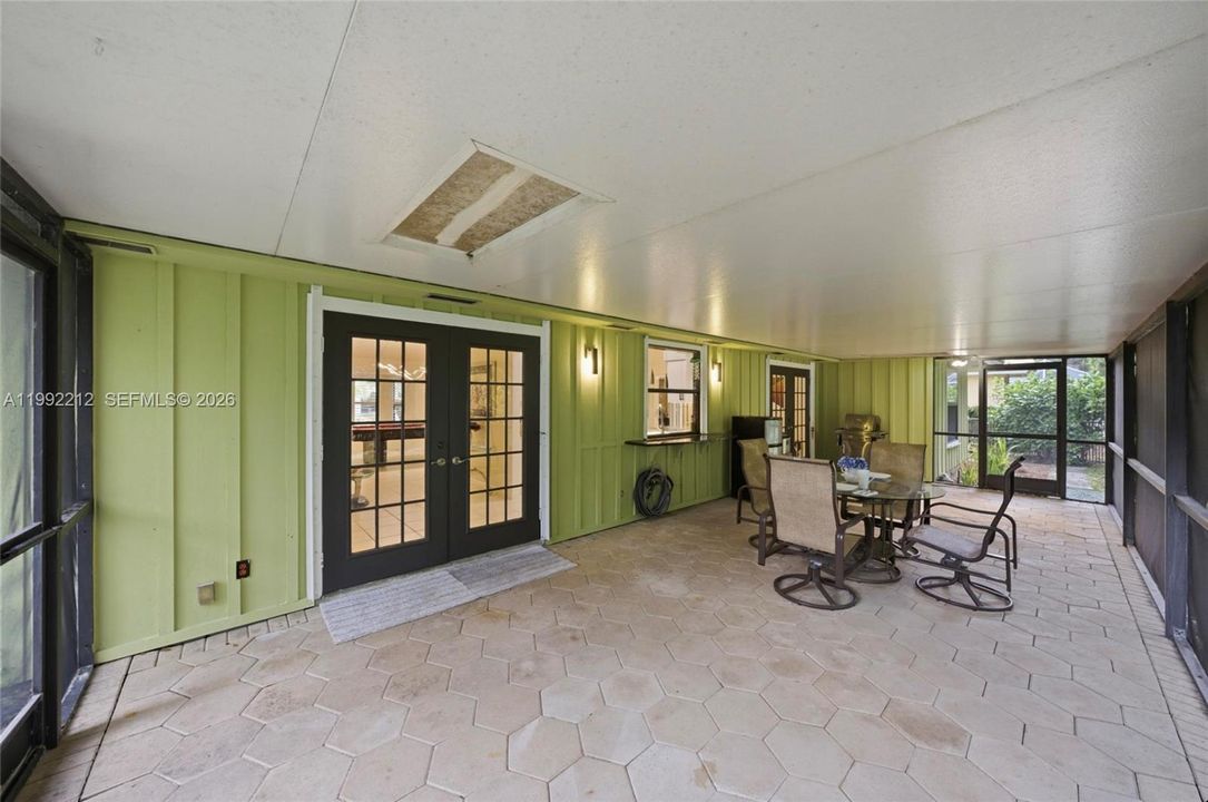 На продажу: $754,900 (3 спален, 2 ванн, 1870 Квадратных фут)