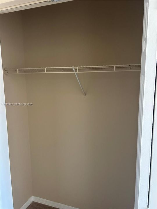 Activo con contrato: $1,900 (2 camas, 2 baños, 1026 Pies cuadrados)