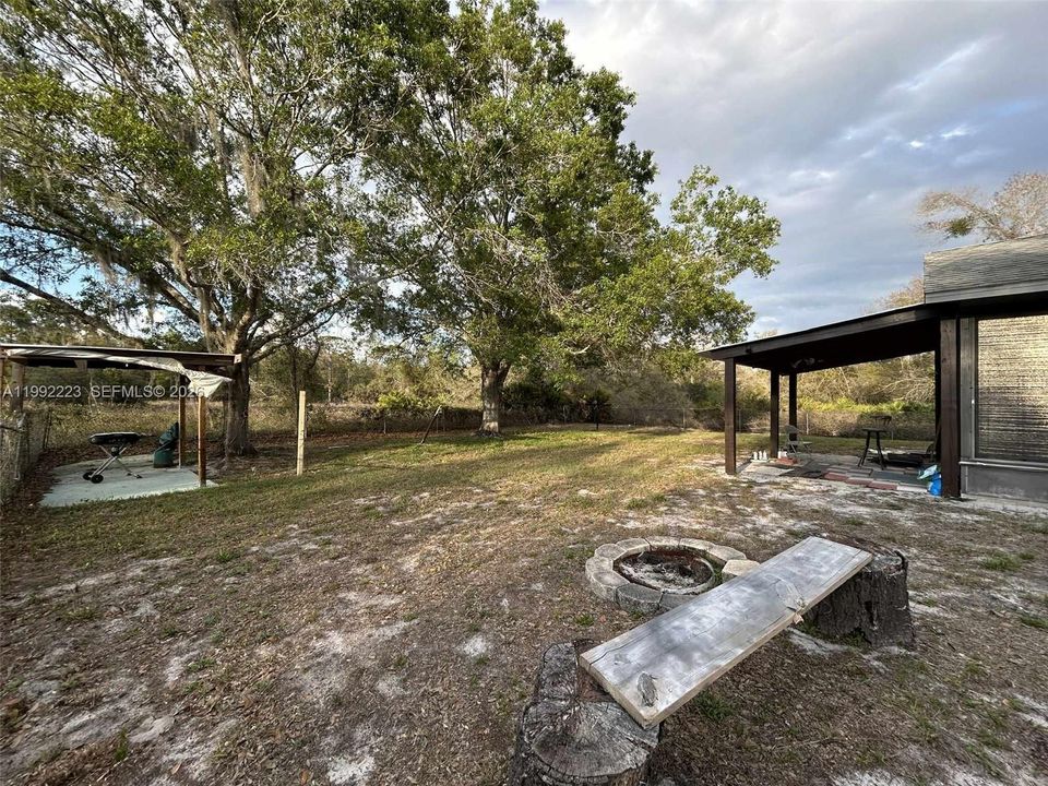 For Sale: $180,000 (2 beds, 2 baths, 1100 Square Feet)