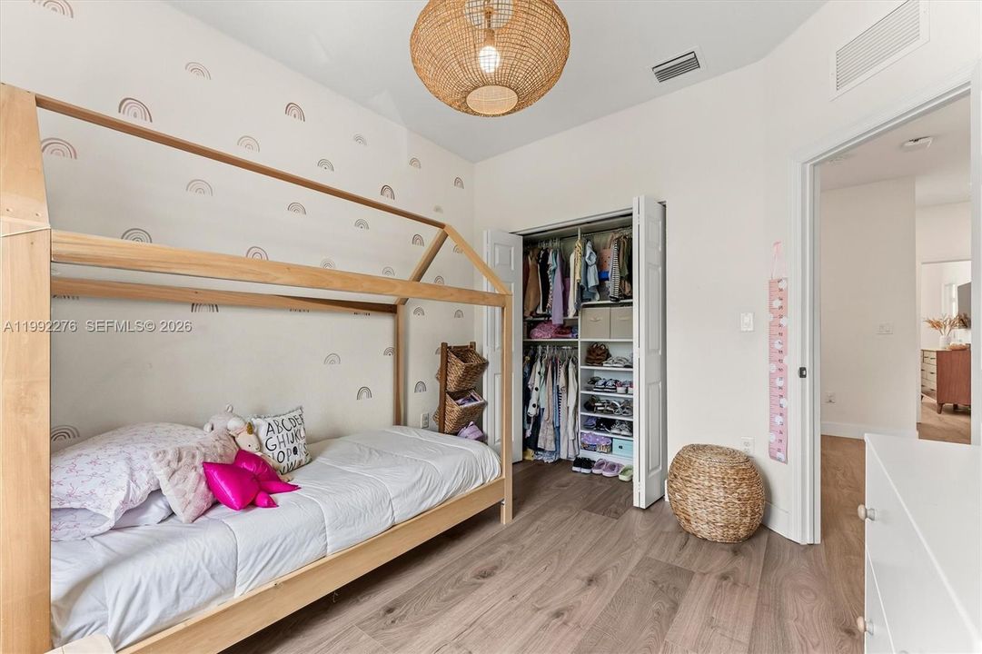 На продажу: $525,000 (3 спален, 2 ванн, 1650 Квадратных фут)