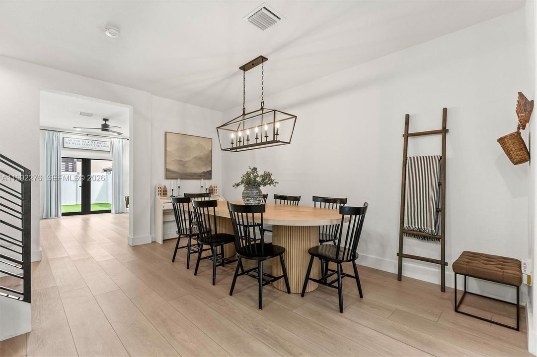 На продажу: $525,000 (3 спален, 2 ванн, 1650 Квадратных фут)