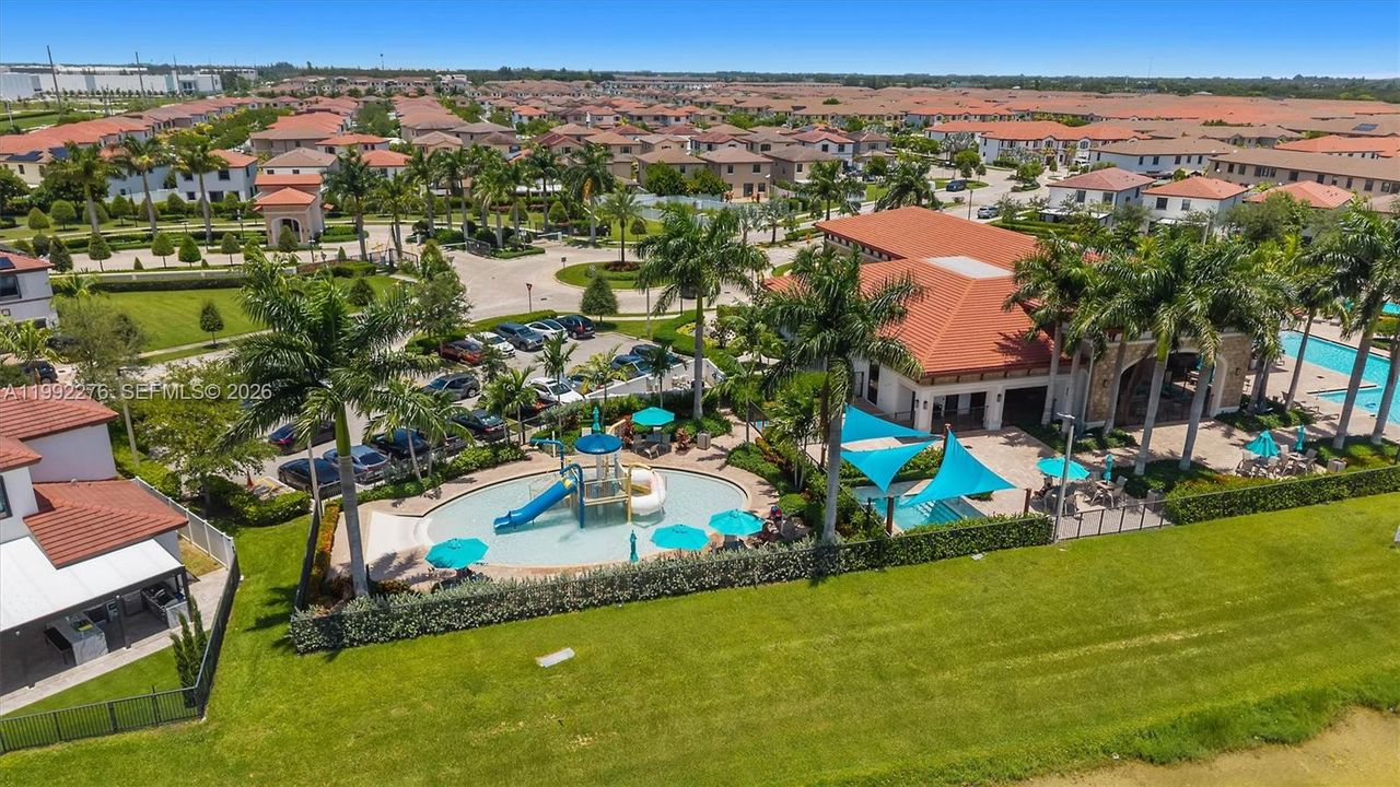 На продажу: $525,000 (3 спален, 2 ванн, 1650 Квадратных фут)