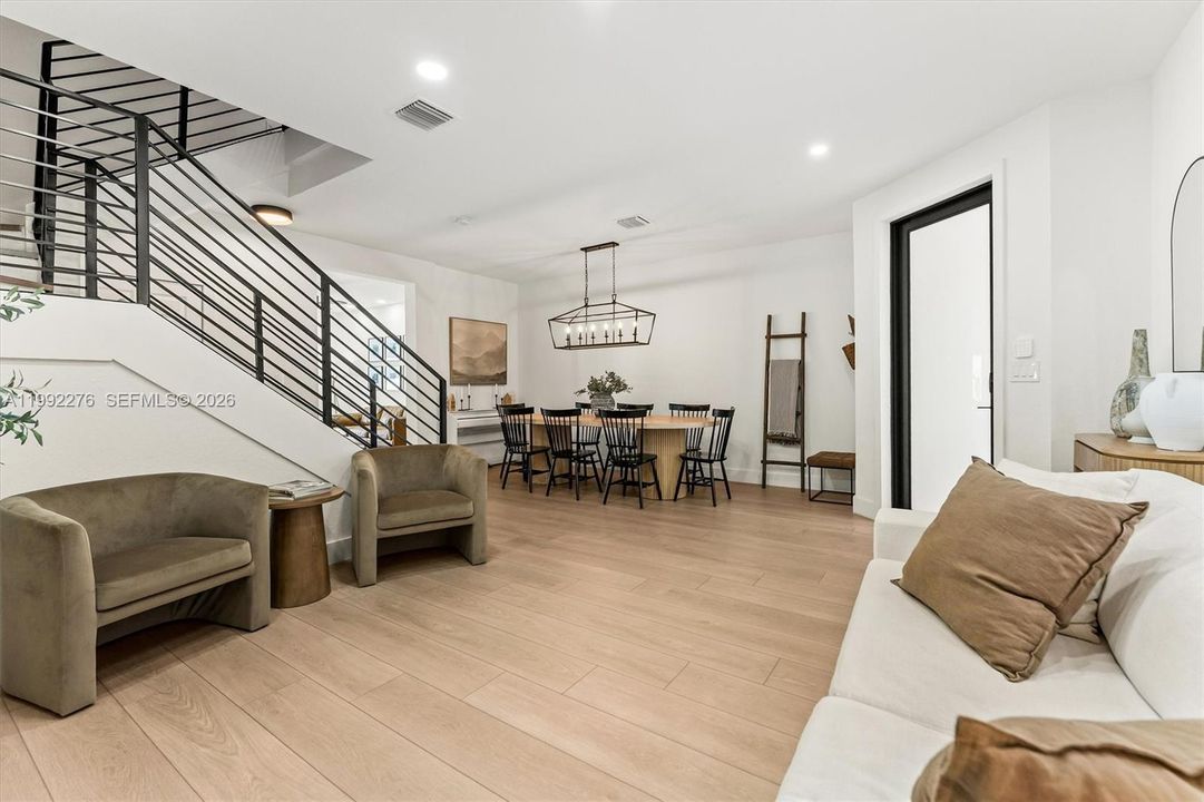 На продажу: $525,000 (3 спален, 2 ванн, 1650 Квадратных фут)