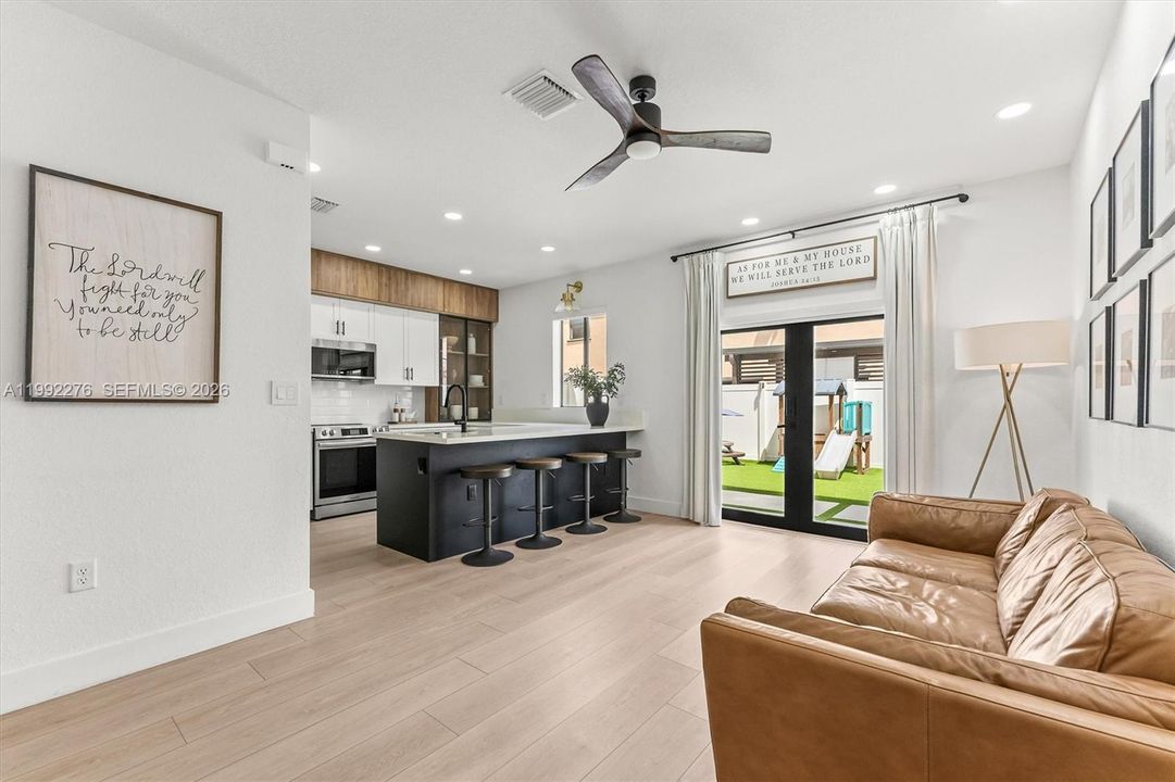 На продажу: $525,000 (3 спален, 2 ванн, 1650 Квадратных фут)