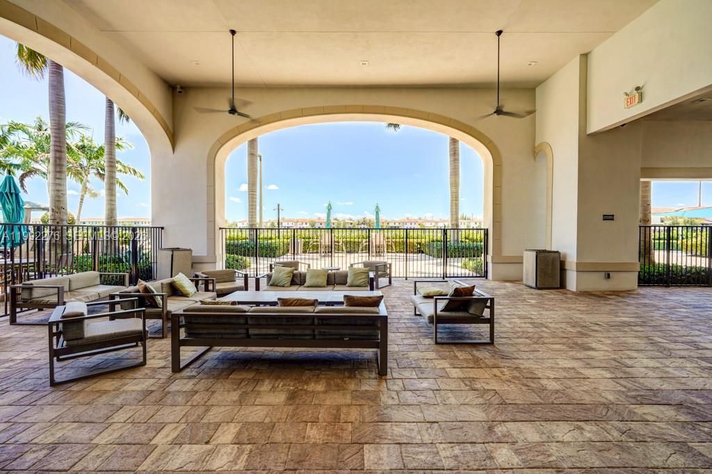 На продажу: $525,000 (3 спален, 2 ванн, 1650 Квадратных фут)