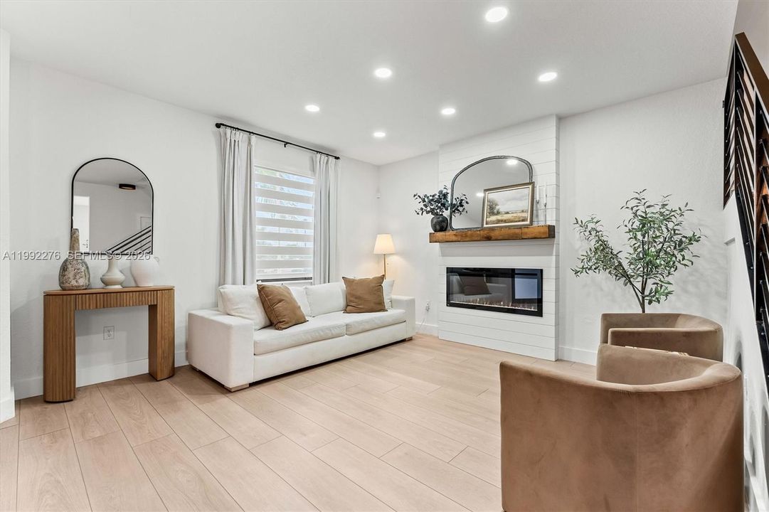 На продажу: $525,000 (3 спален, 2 ванн, 1650 Квадратных фут)