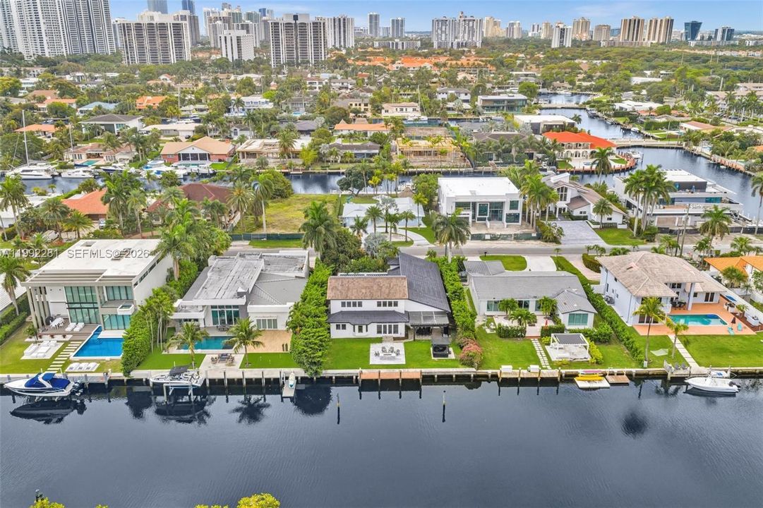 На продажу: $3,650,000 (7 спален, 5 ванн, 3704 Квадратных фут)