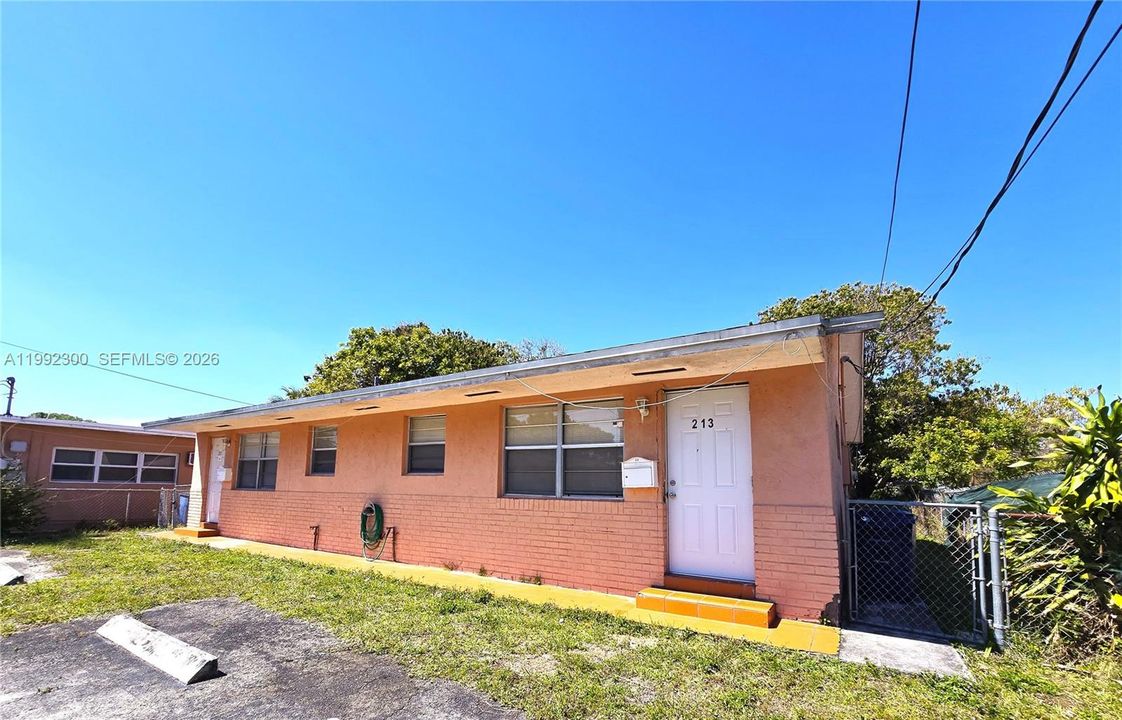 Active With Contract: $450,000 (0 beds, 0 baths, 1819 Square Feet)