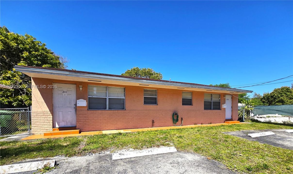 Active With Contract: $450,000 (0 beds, 0 baths, 1819 Square Feet)