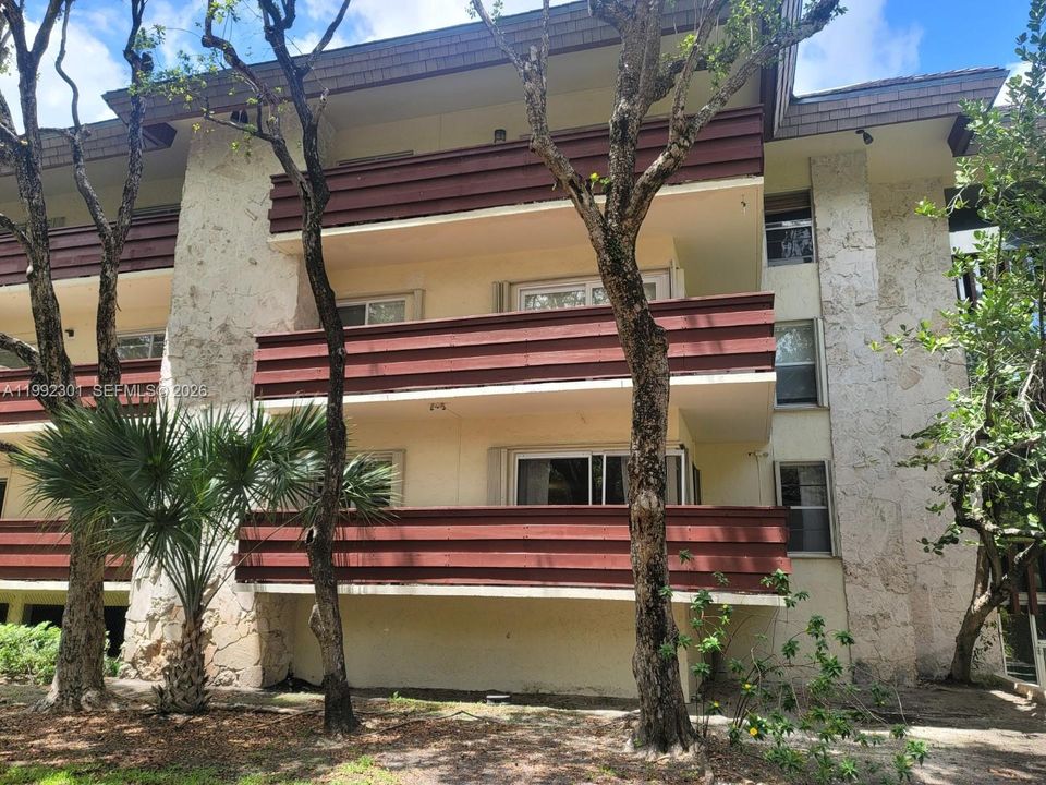 En Venta: $399,000 (2 camas, 2 baños, 1182 Pies cuadrados)