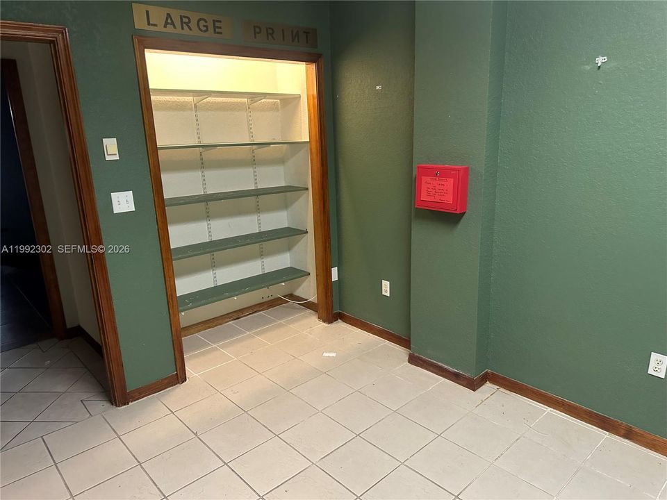 На продажу: $1,950,000 (0 спален, 0 ванн, 0 Квадратных фут)