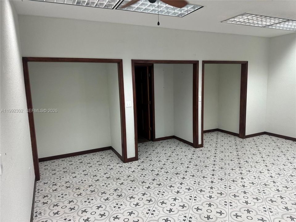 На продажу: $1,950,000 (0 спален, 0 ванн, 0 Квадратных фут)