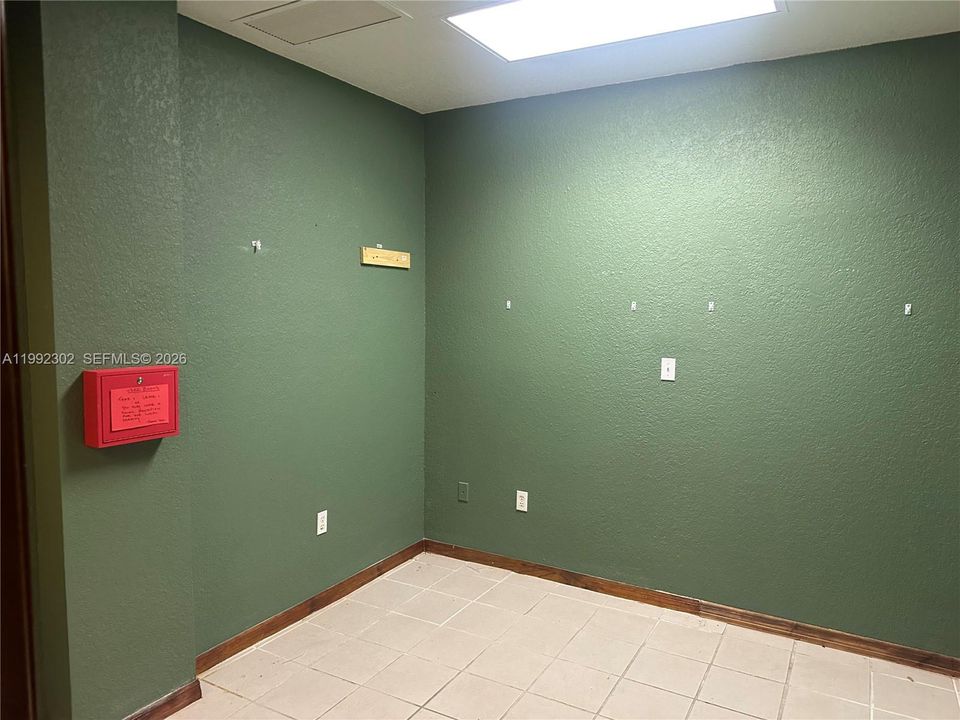 На продажу: $1,950,000 (0 спален, 0 ванн, 0 Квадратных фут)