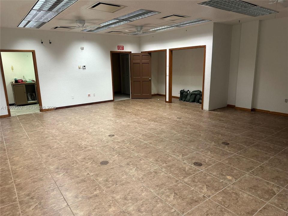 На продажу: $1,950,000 (0 спален, 0 ванн, 0 Квадратных фут)