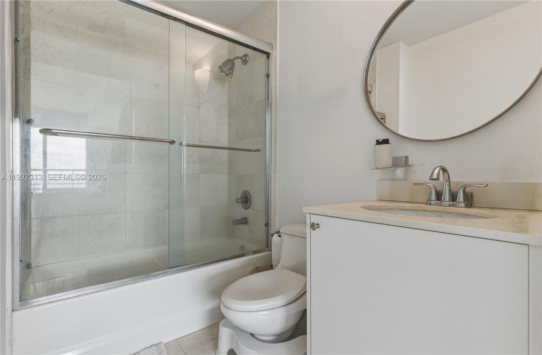 For Sale: $430,000 (1 beds, 1 baths, 663 Square Feet)
