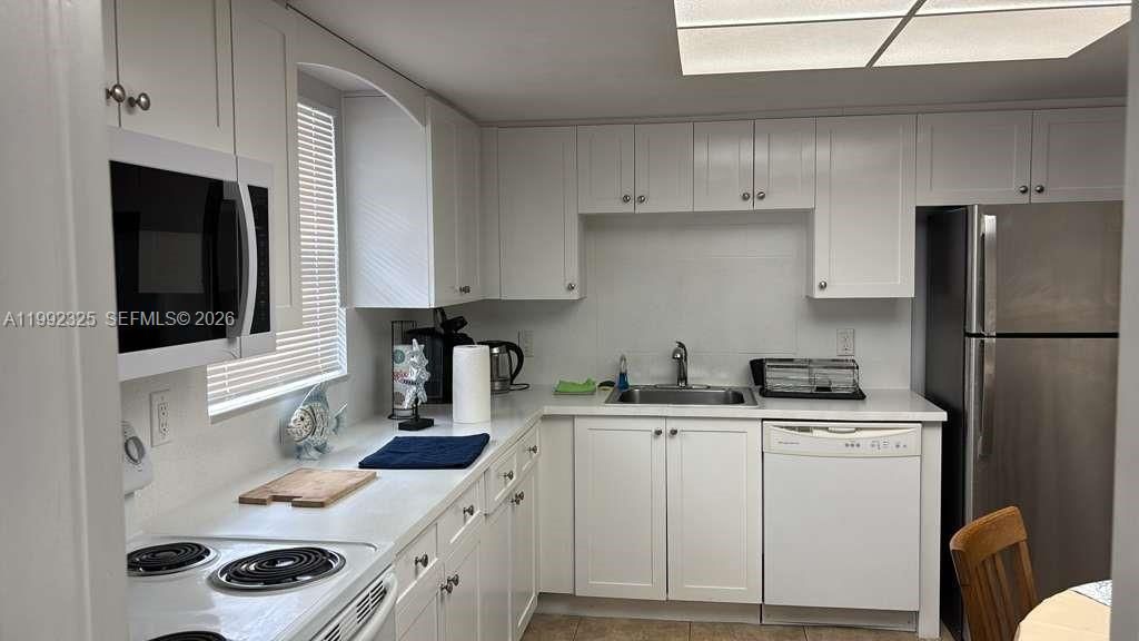 В аренду: $3,000 (2 спален, 1 ванн, 2948 Квадратных фут)