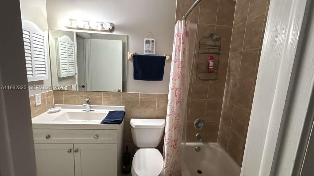 В аренду: $3,000 (2 спален, 1 ванн, 2948 Квадратных фут)